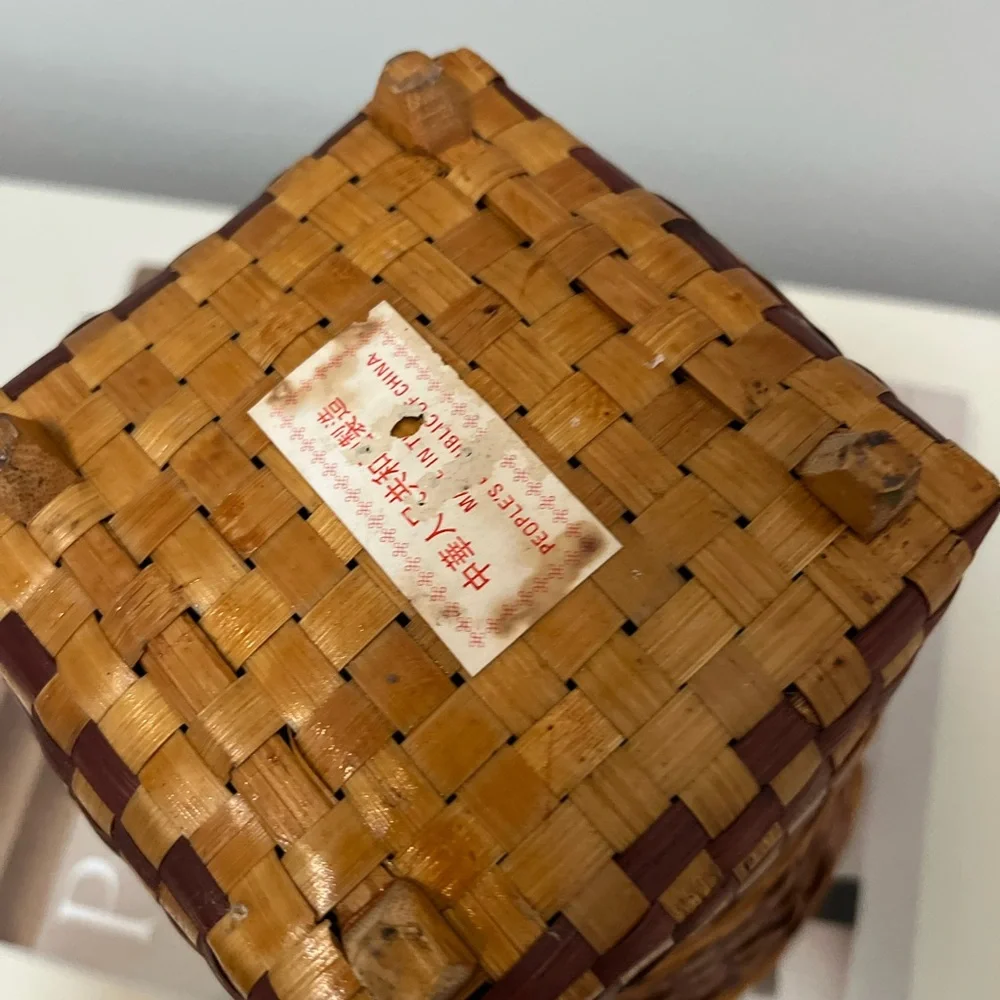 STUNNING PLANT HOLDER‎ CHECKERED WOVEN BOHO BASKET BROWN/TAN/BLACK EUC